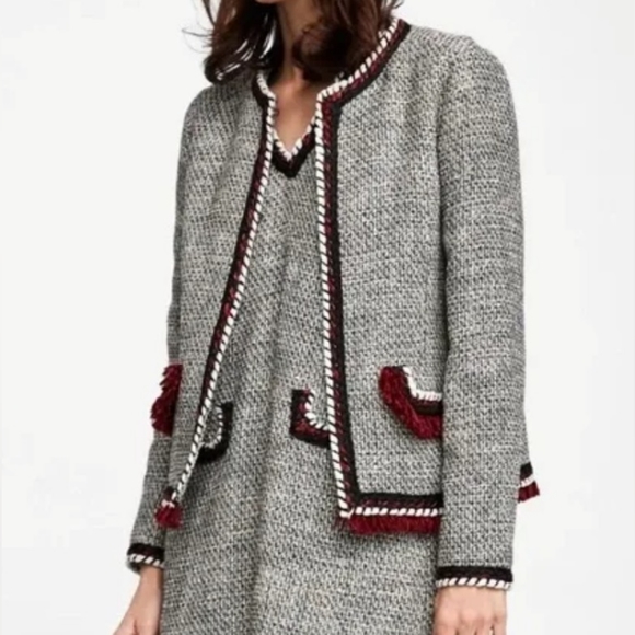 Zara Silver Tweed Blazer With Chenille Fringe Trim Size Medium EUC - Picture 16 of 16